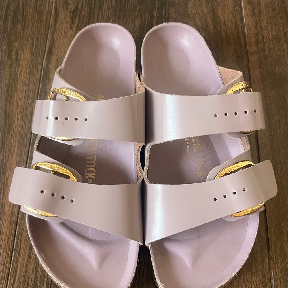 BIRKENSTOCK BIG BUCKLE Hammered Arizona Sandals! - Picture 9 of 9